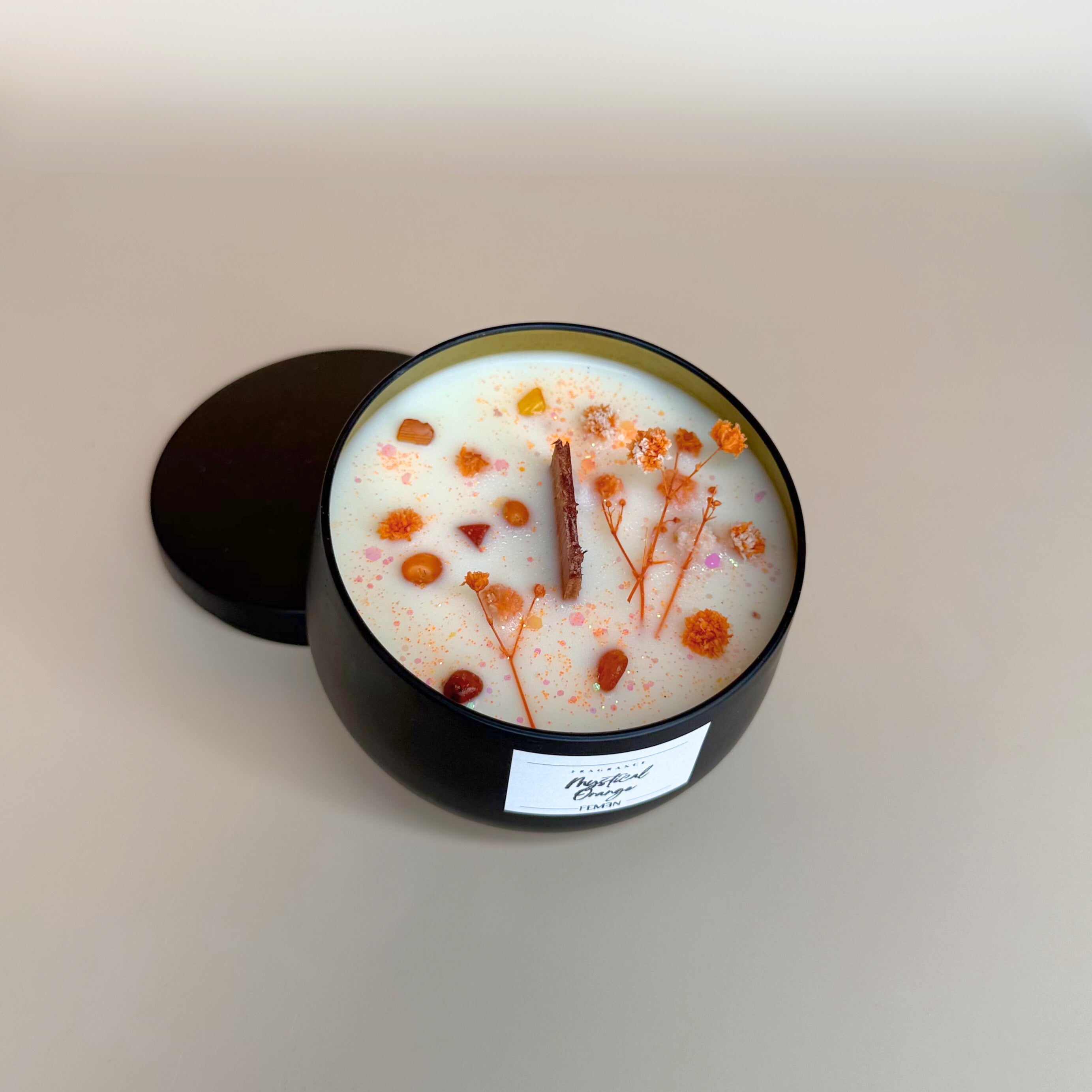MYSTICAL ORANGE - Duftkerze mit Holzdocht